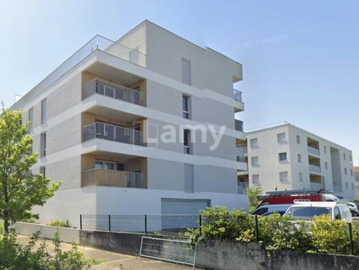 Appartement à louer 748 € 3 pièces 62,7 m² Étage 1/3 Sud Bassens 33530