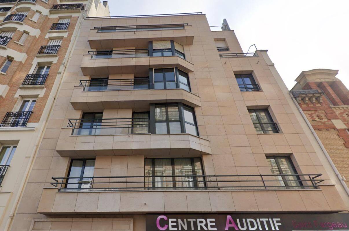 Appartement 1 pièce 27 m² · à Paris 20ème Arrondissement · 27 m² · 803 €
