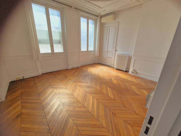 Espace bureau à vendre 1 875 000 € 178 m² de bureaux divisible Champerret-Berthier Neuilly-sur-Seine 92200