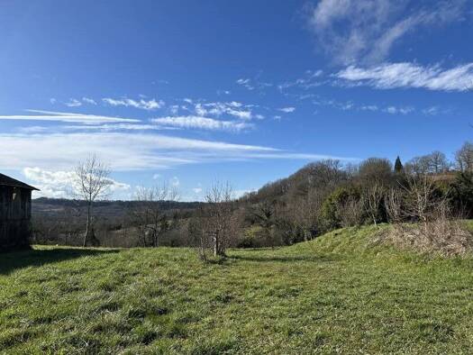 Terrain constructible à vendre 29 000 € 2 362 m² de terrain Meyssac 19500