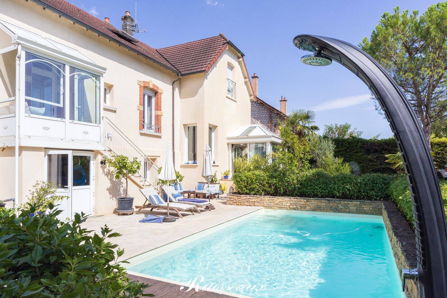 Maison 8 pièces 193 m² · à Nuits-Saint-Georges · 193 m² · 585 000 €