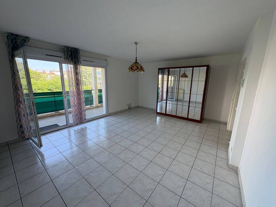 Appartement 2 pièces 61 m² · à Meyzieu · 61 m² · 900 €/mois