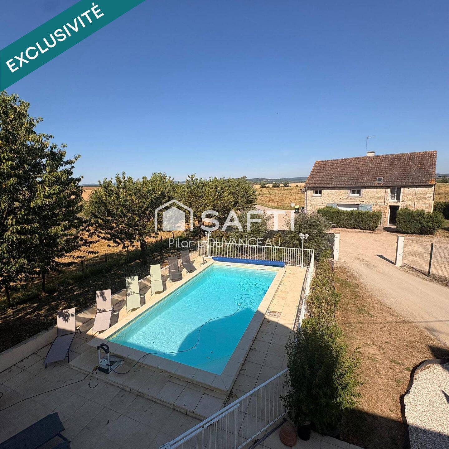 Maison 14 pièces 280 m² · à Fontaines · 280 m² · 629 000 €