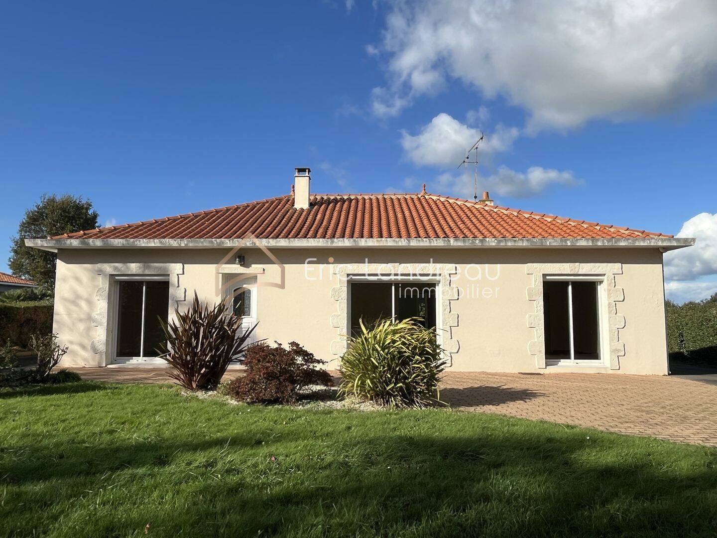Maison 6 pièces 135 m² · à Saint-Mathurin · 135 m² · 349 500 €