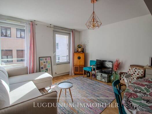 Appartement à vendre 220 000 € 3 pièces 2 chambres 55 m² Étage 3/3 Saint Clair- Quais du Rhône Caluire-et-Cuire 69300