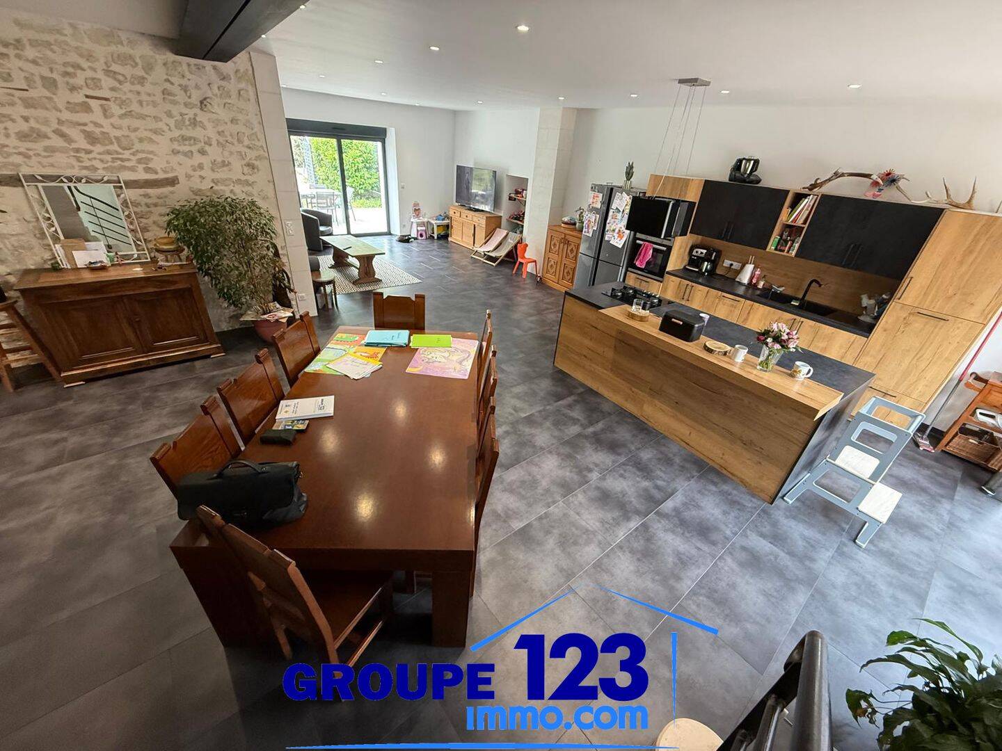 Maison 6 pièces 227 m² · à Vallan · 226,5 m² · 325 000 €