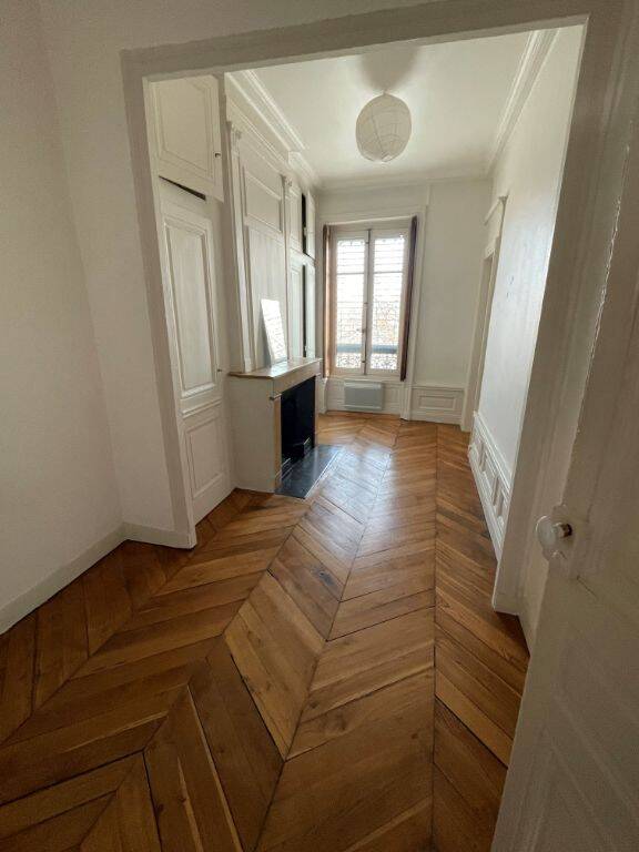 Appartement 3 pièces 97 m² · à Lyon 2ème Arrondissement · 97,3 m² · 1 595 €/mois