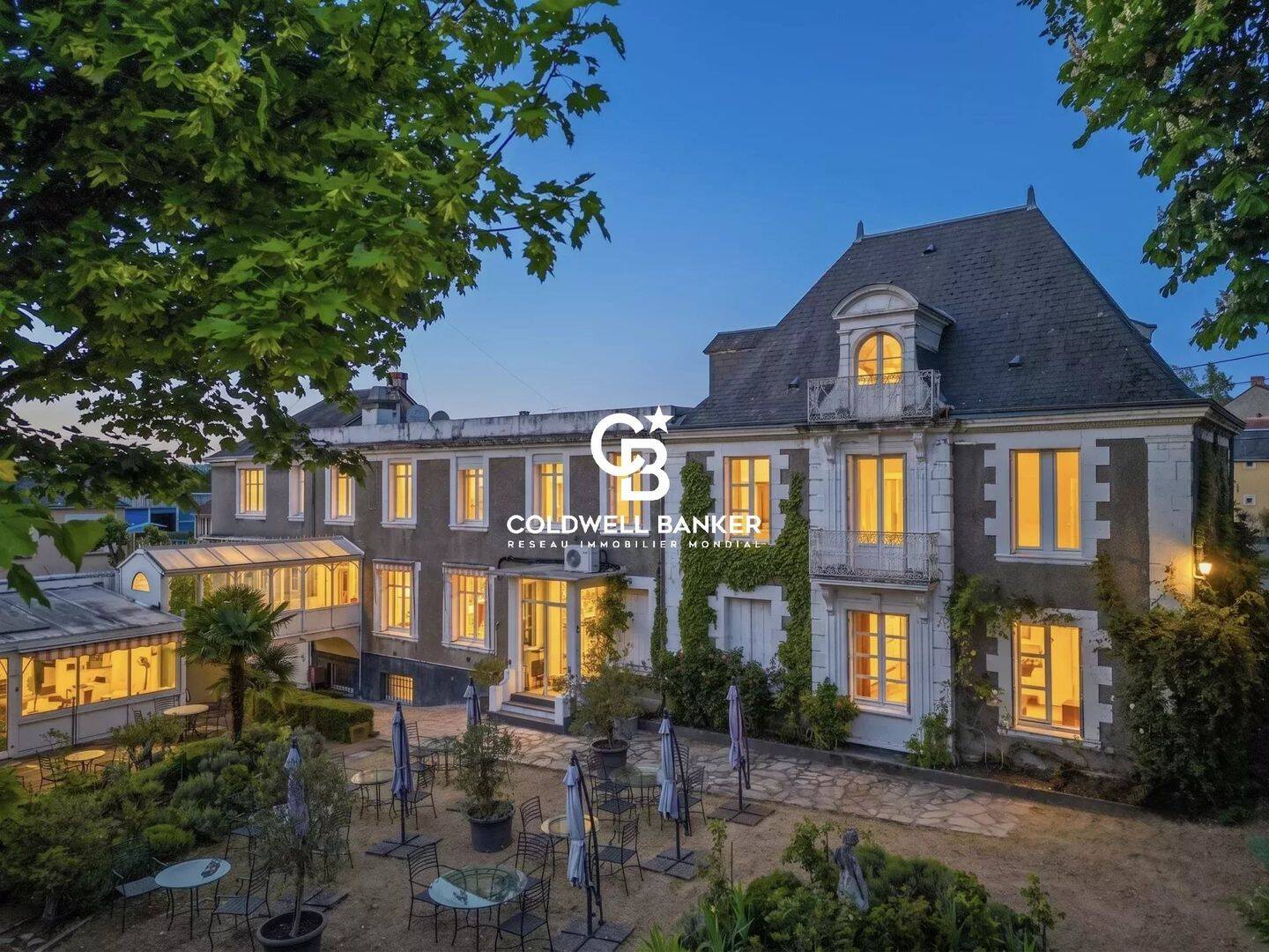 Maison 22 pièces 575 m² · à Châteauroux · 575 m² · 640 000 €