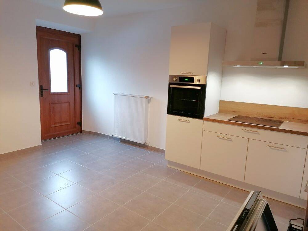 Appartement 3 pièces 106 m² · à Habère-Lullin · 105,6 m² · 1 000 €
