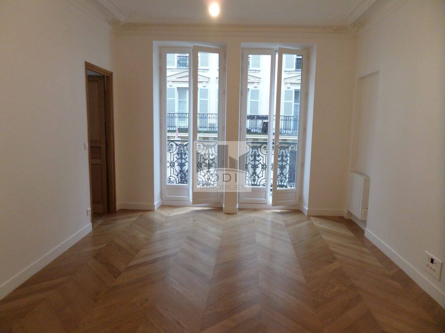 Appartement 4 pièces 65 m² · à Paris 7ème Arrondissement · 65 m² · 2 805 €