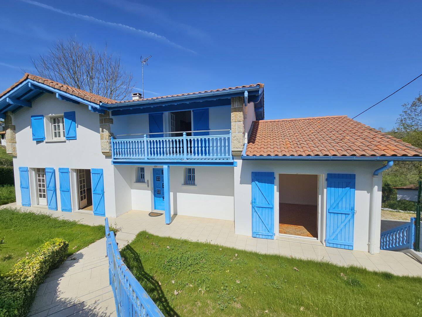 Maison 6 pièces 240 m² · à Mouguerre · 240 m² · 530 000 €