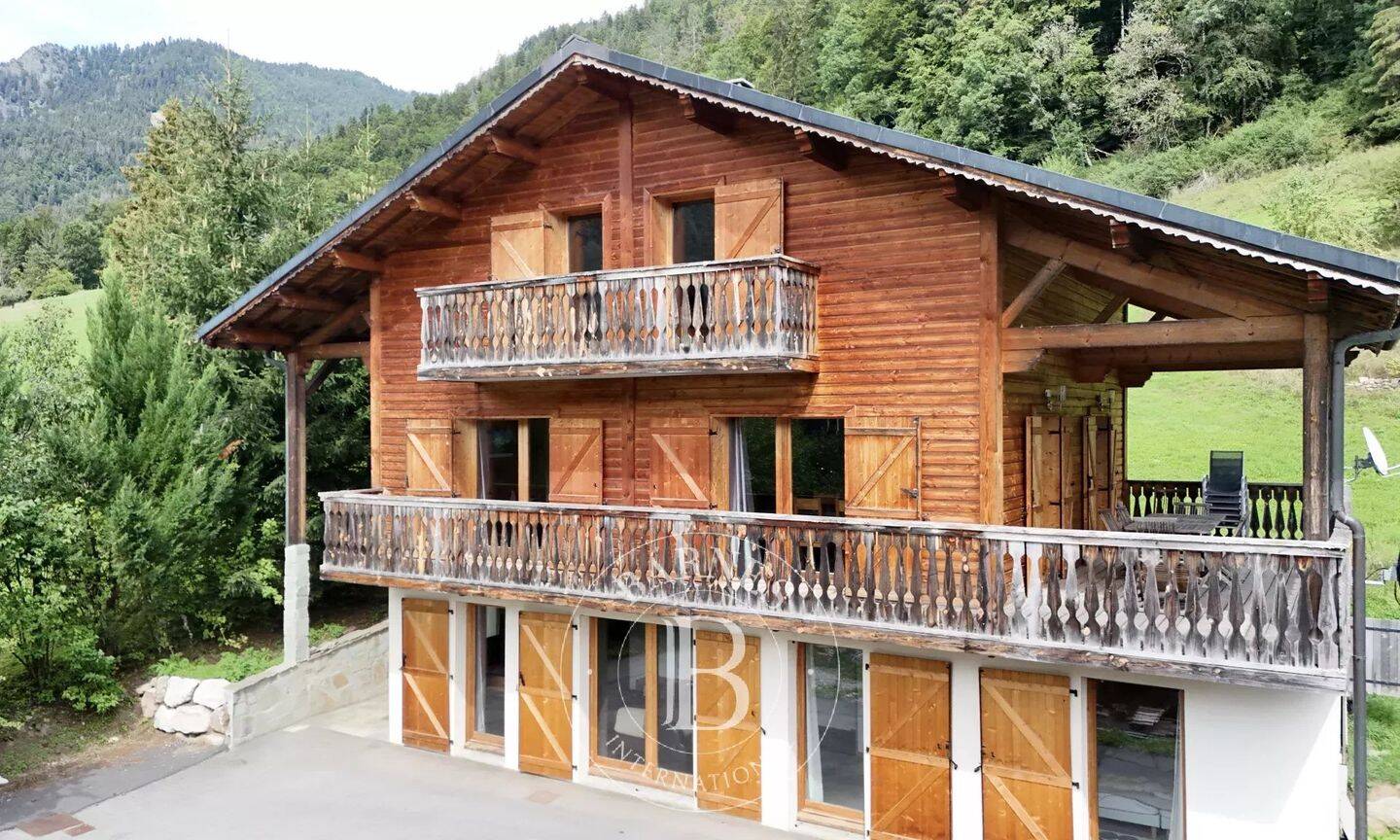 Maison 7 pièces 193 m² · à Saint-Jean-d'Aulps · 192,7 m² · 1 050 000 €