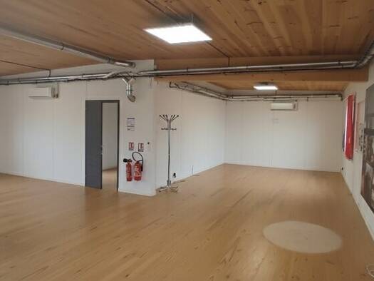 Espace bureau à louer 1 417 € 90 m² de bureaux divisible jusqu'à 90 m² Vaulx-Milieu 38090