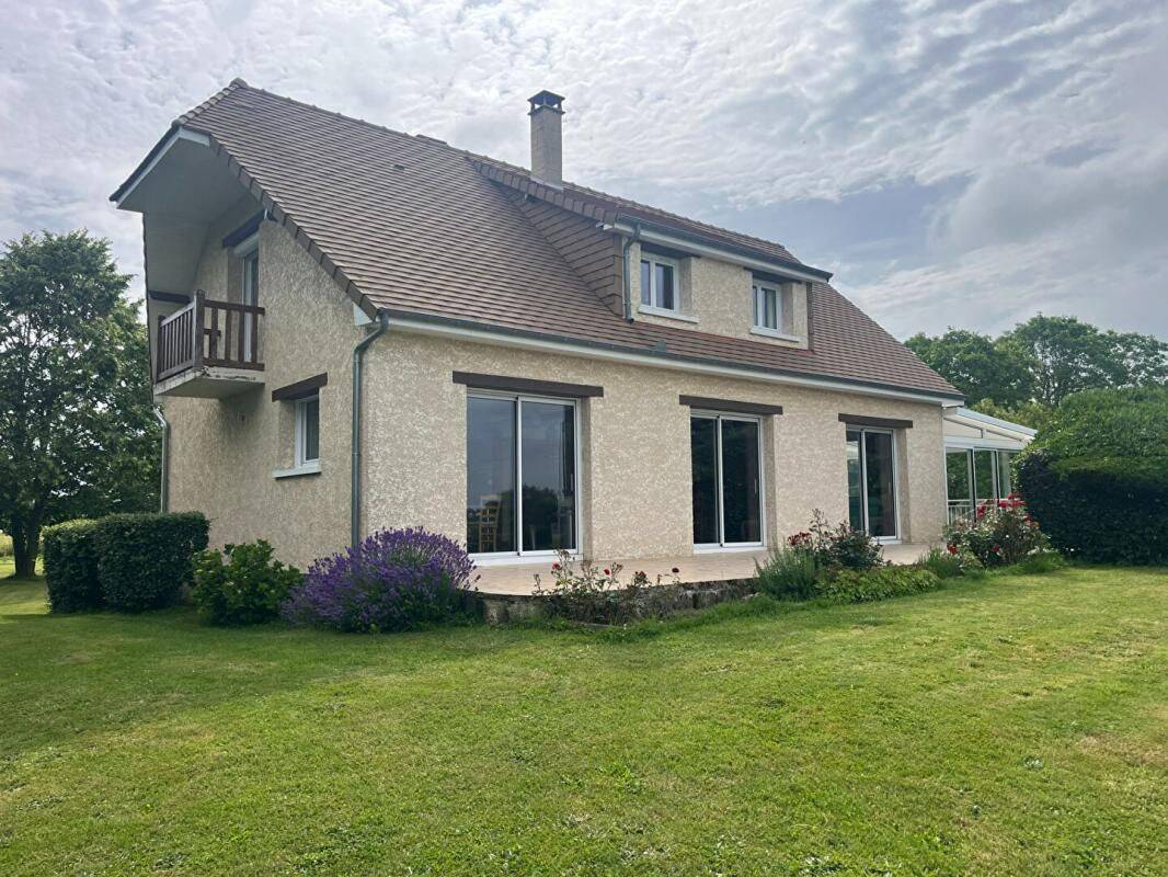 Maison 6 pièces 145 m² · à Charleval · 145 m² · 363 000 €