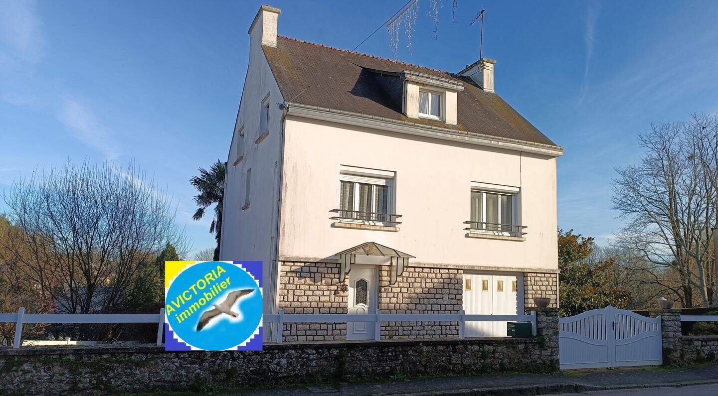 Maison 6 pièces 111 m² · à Lanvénégen · 111 m² · 134 987 €