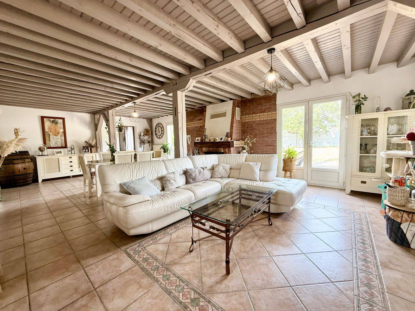 Maison 6 pièces 205 m² · à Mesnil-Saint-Georges · 205 m² · 222 000 €