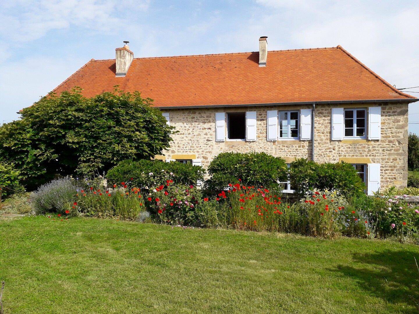 Maison 6 pièces 192 m² · à La Clayette · 192 m² · 455 700 €