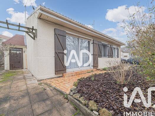 Maison de plain-pied à vendre 289 000 € 4 pièces 2 chambres 90 m² 384 m² de terrain Vert Galant Tremblay-en-France 93290