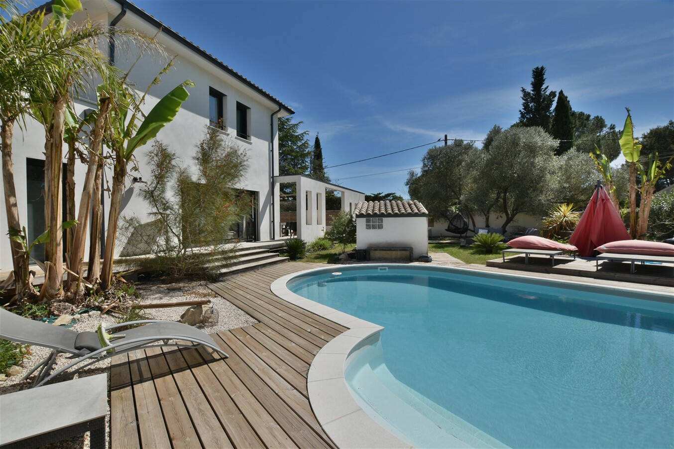 Maison 6 pièces 169 m² · à Nages-Et-Solorgues · 169 m² · 695 000 €