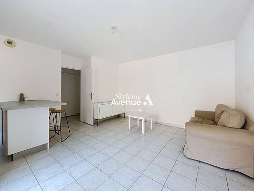 Appartement à vendre 167 000 € 2 pièces 1 chambre 41 m² Étage 5/5 Centre Ville Nord Grasse 06130