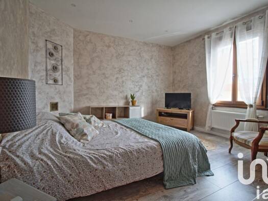 Maison à vendre 240 000 € 6 pièces 4 chambres 130 m² 467 m² de terrain Saint-Martin-sur-le-Pré 51520