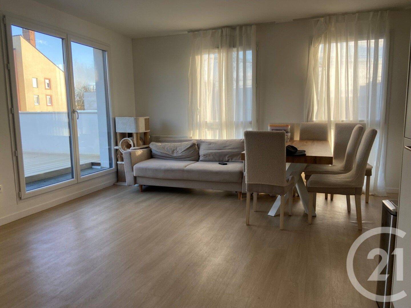 4 pièces 72 m² · à Roissy-en-Brie · 72 m² · 1 500 €