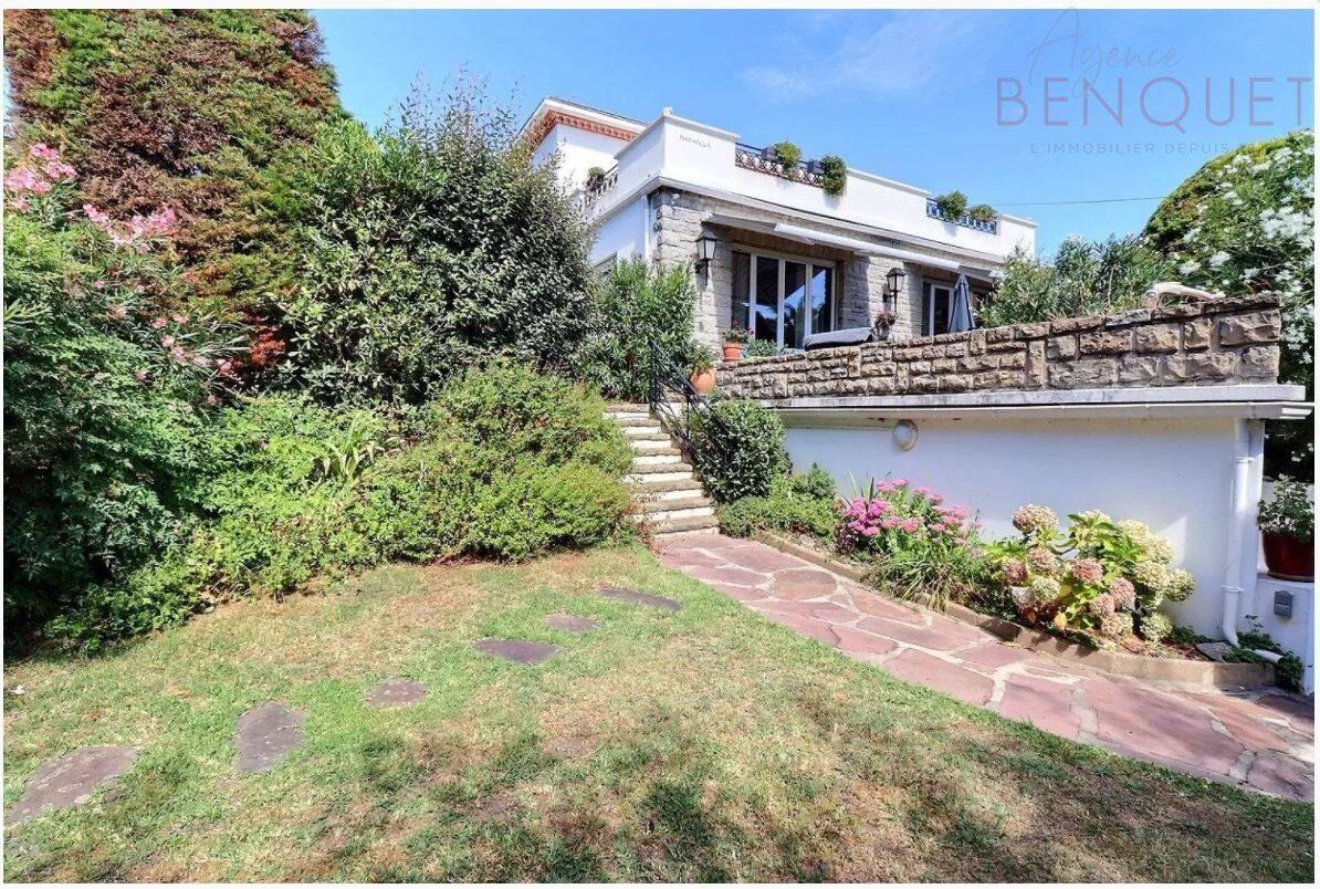 Maison 5 pièces 265 m² · à Biarritz · 265 m² · 3 900 €