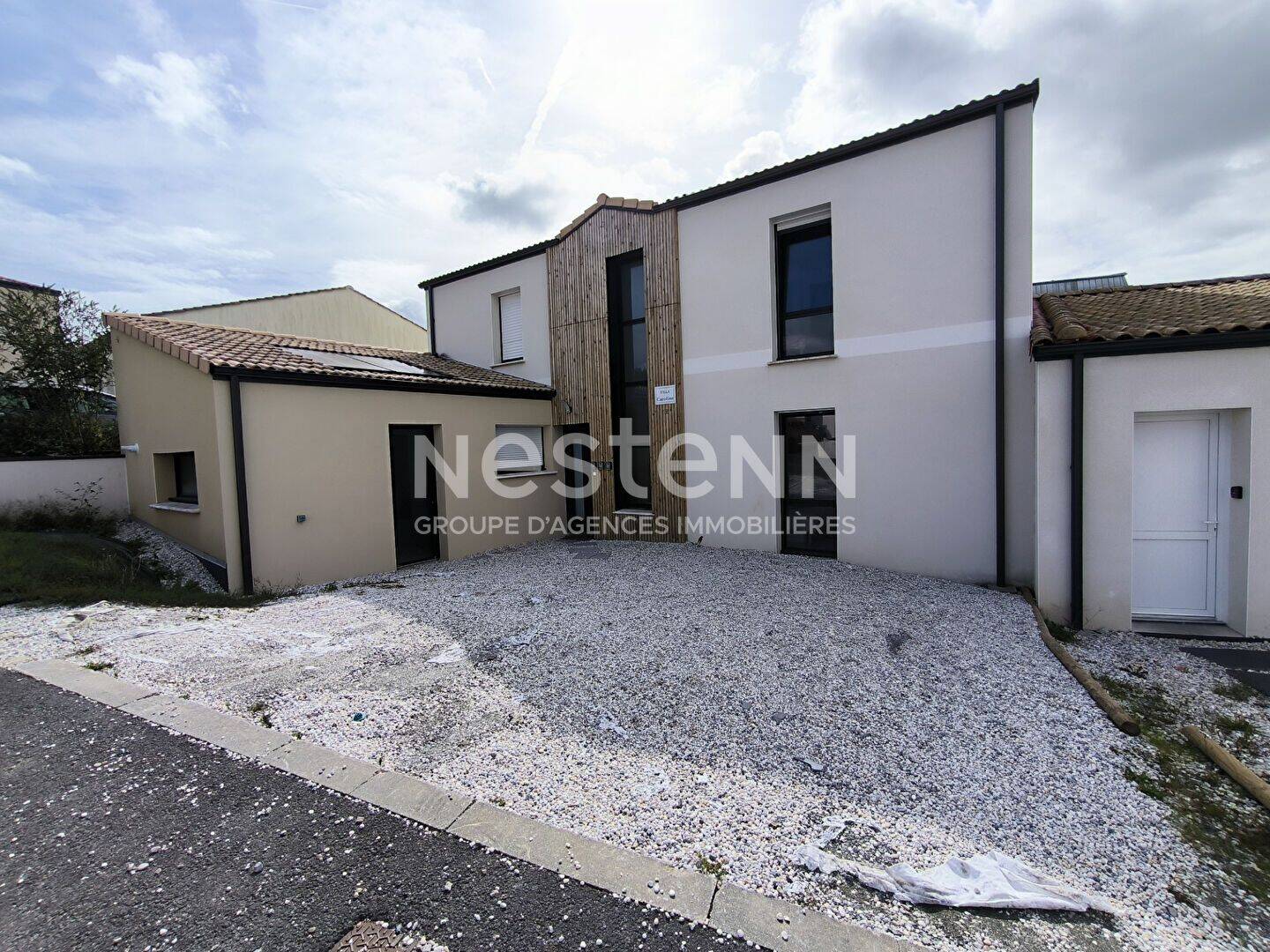 Maison 7 pièces 165 m² · à La Roche-sur-Yon · 165 m² · 1 950 €