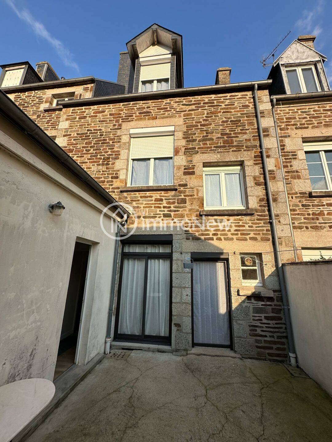 Maison 5 pièces 138 m² · à Sourdeval · 137,6 m² · 132 000 €