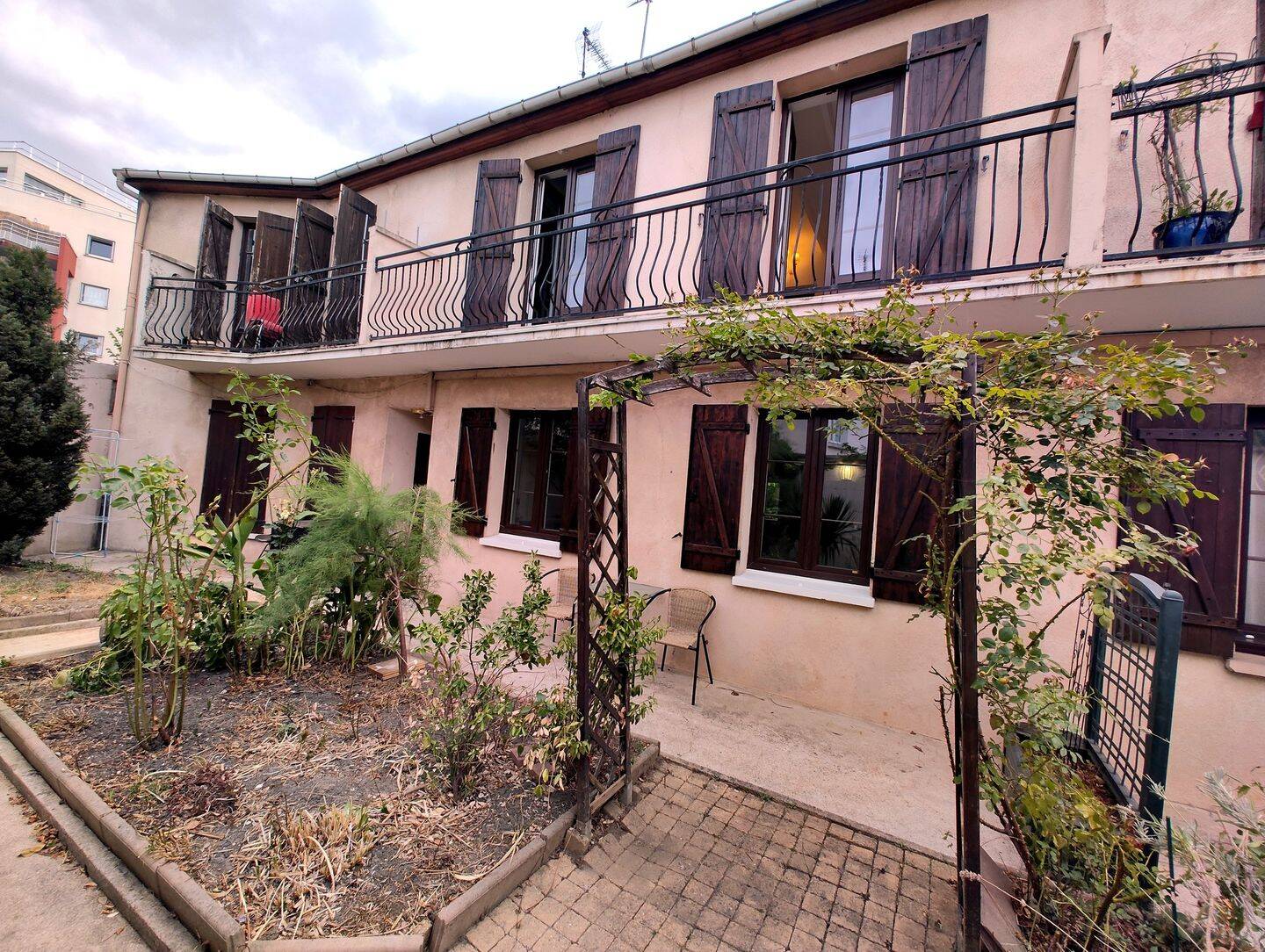 Appartement 3 pièces 52 m² · à Les Pavillons-sous-Bois · 52 m² · 159 000 €