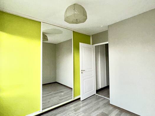 Appartement à vendre 118 000 € 2 pièces 1 chambre 43 m² Étage 3/3 Saint Pierre-René II Nancy 54000