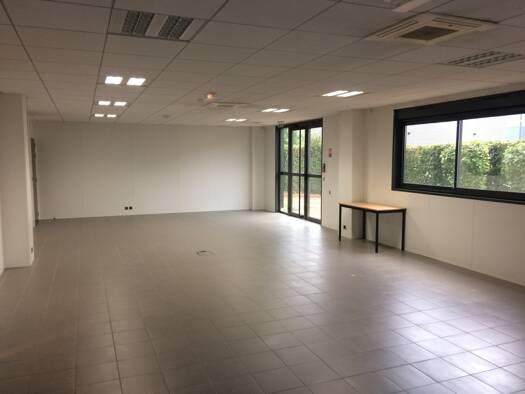 Espace bureau à louer 1 267 € 130,1 m² de bureaux divisible de 130 m² à 130 m² Argentine Beauvais 60000
