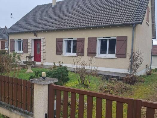 Maison à vendre 147 000 € 5 pièces 4 chambres 110 m² 600 m² de terrain Fussy 18110