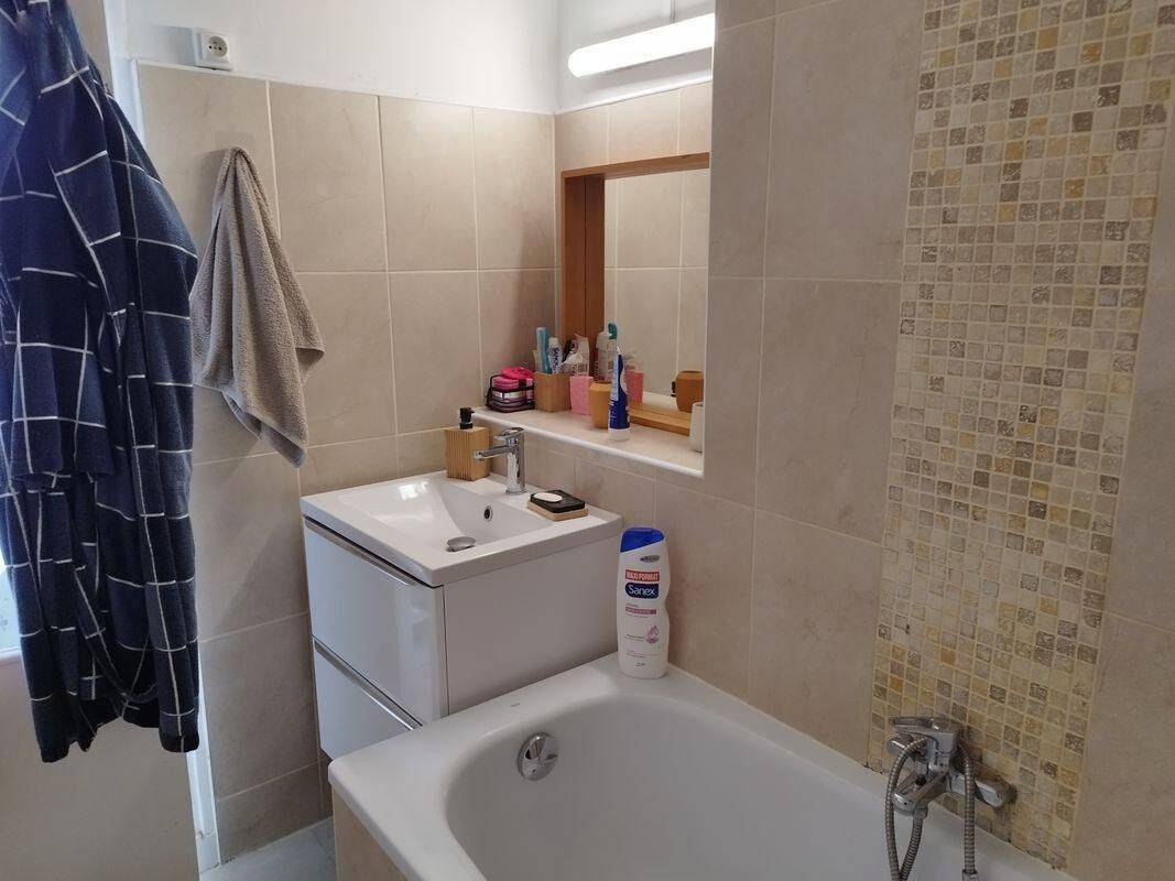 Appartement 4 pièces 85 m² · à Talence · 85 m² · 575 €