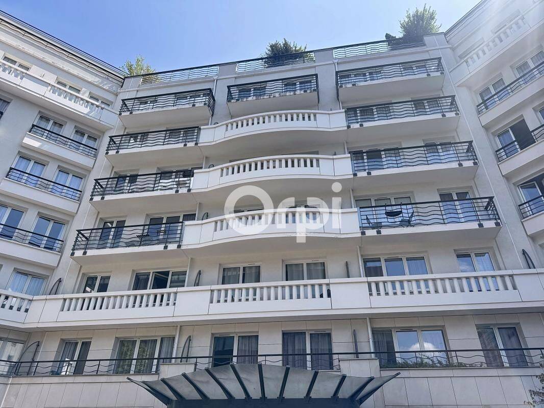 Appartement 2 pièces 32 m² · à Issy-les-Moulineaux · 32,1 m² · 1 136 €/mois