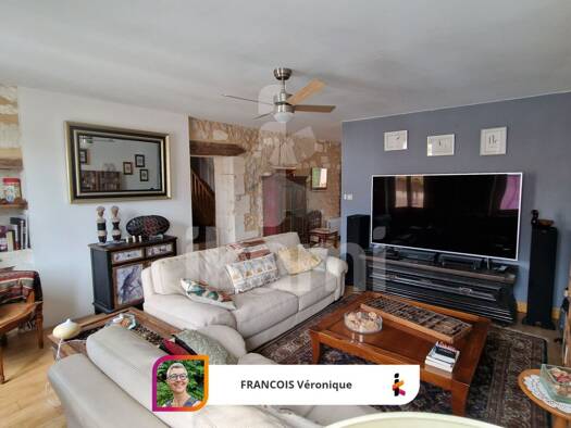 Maison à vendre 199 999 € 8 pièces 5 chambres 181 m² 554 m² de terrain Ribérac 24600