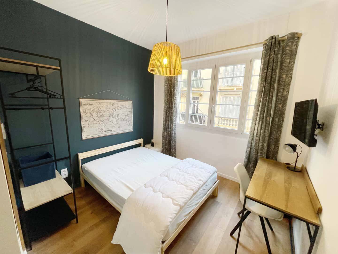 1 pièce 15 m² · à Toulon · 15 m² · 390 €