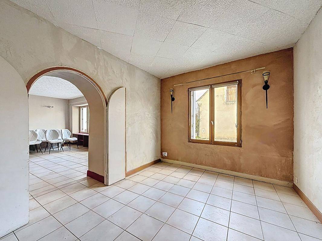 Maison 6 pièces 130 m² · à Saint-Fulgent-des-Ormes · 130 m² · 74 900 €