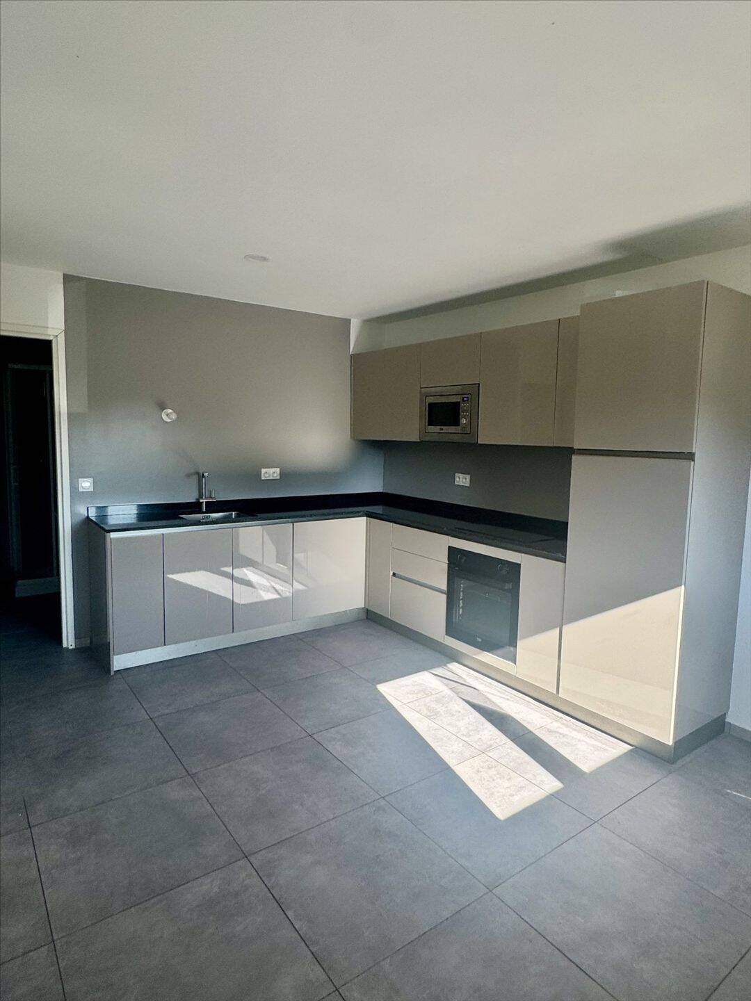 Appartement 5 pièces 150 m² · à Viry · 150,4 m² · 2 460 €/mois