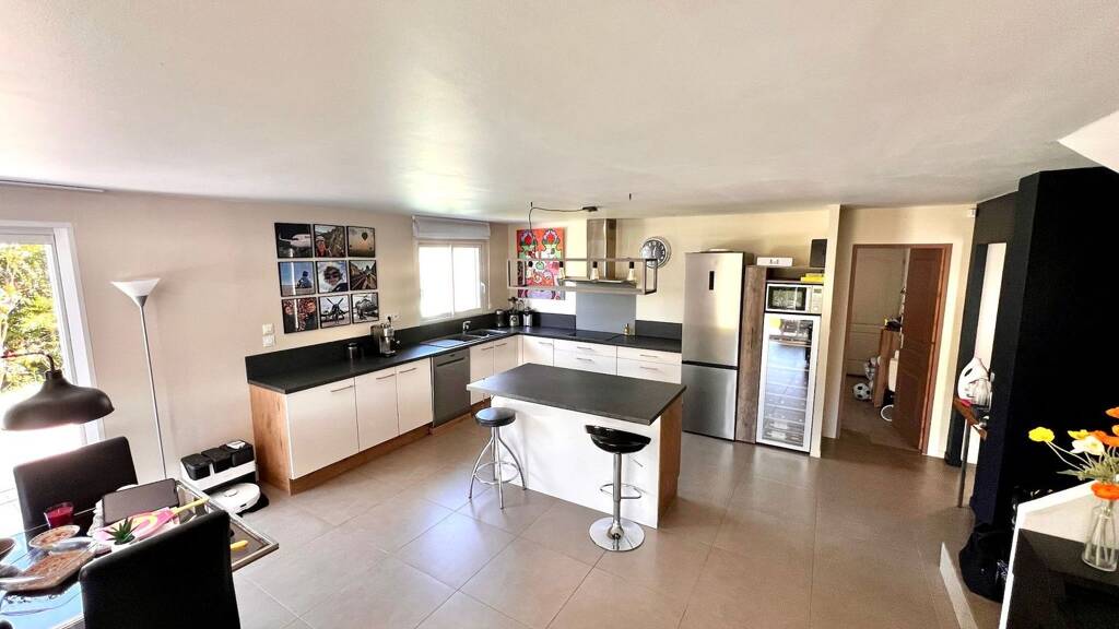 Maison à vendre 570 000 € 6 pièces 4 chambres 135 m² 600 m² de terrain Paradou 13520