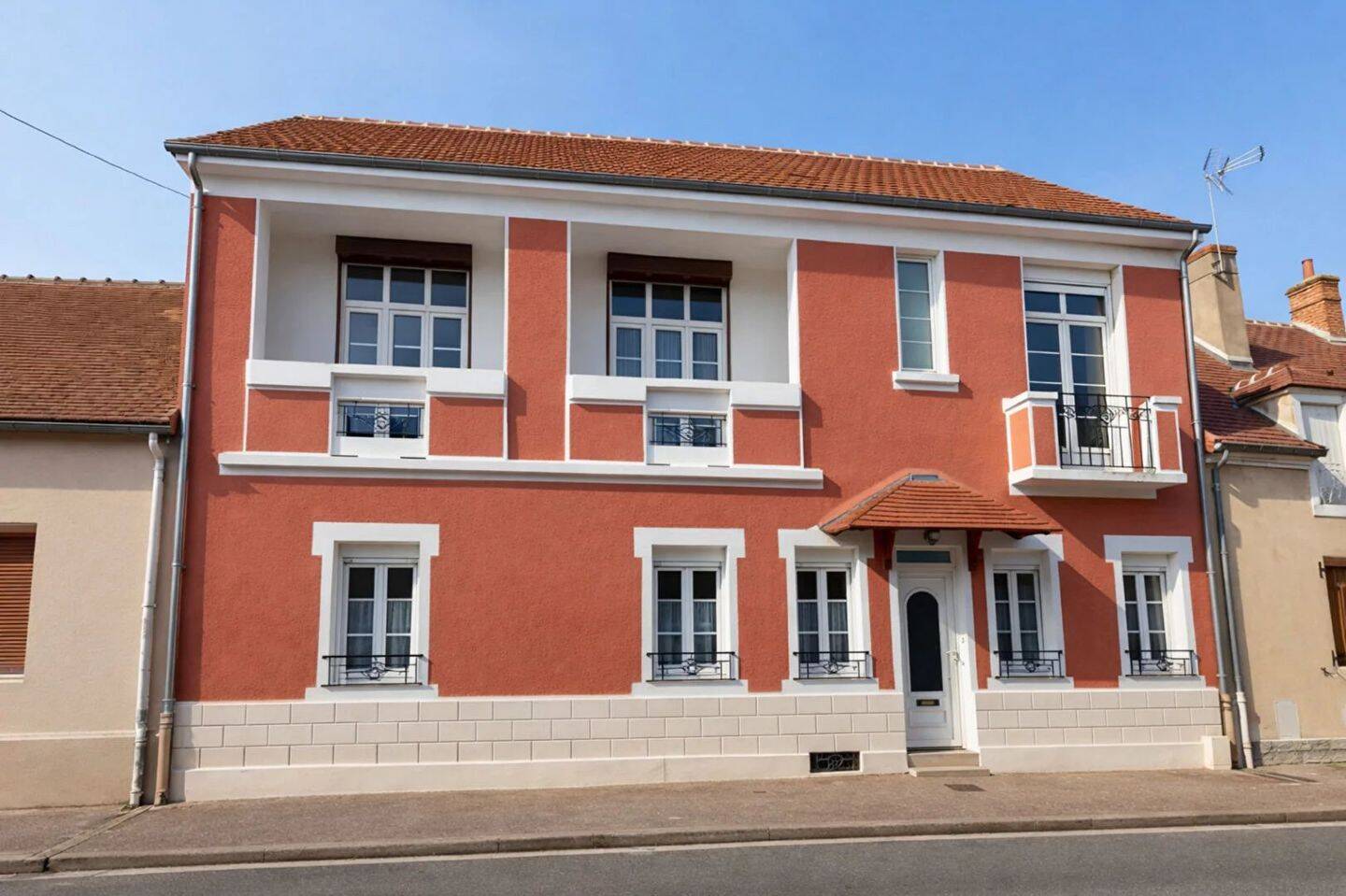 Maison 11 pièces 229 m² · à Bessay-sur-Allier · 229 m² · 189 000 €