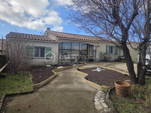 Maison de plain-pied à vendre 279 000 € 4 pièces 3 chambres 99 m² 732 m² de terrain Céreste 04280