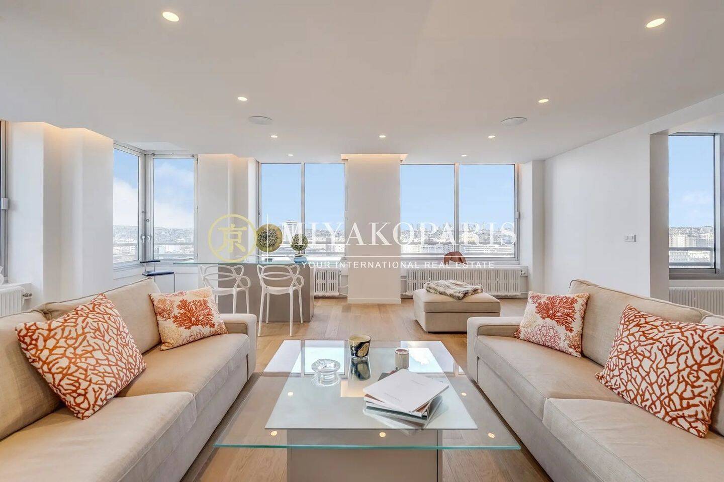 Appartement 5 pièces 136 m² · à Paris 15ème Arrondissement · 136 m² · 1 490 000 €