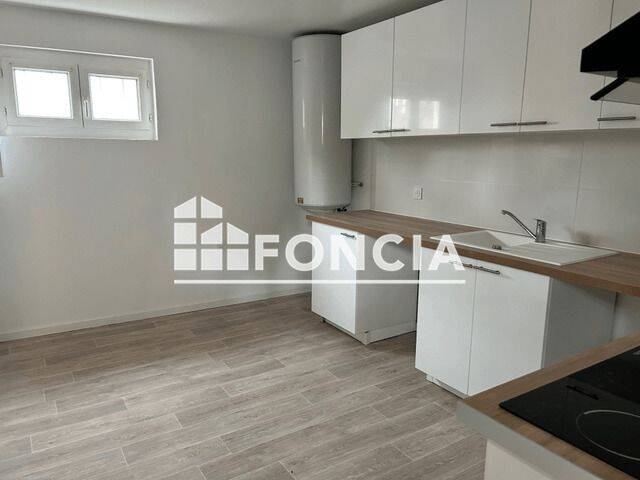 Appartement 4 pièces 73 m² · à Sanary-sur-Mer · 73,1 m² · 1 210 €/mois