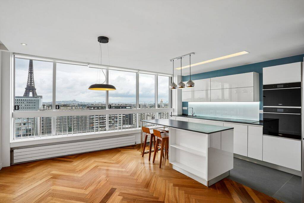 Appartement 5 pièces 97 m² · à Paris 15ème Arrondissement · 96,9 m² · 1 090 000 €