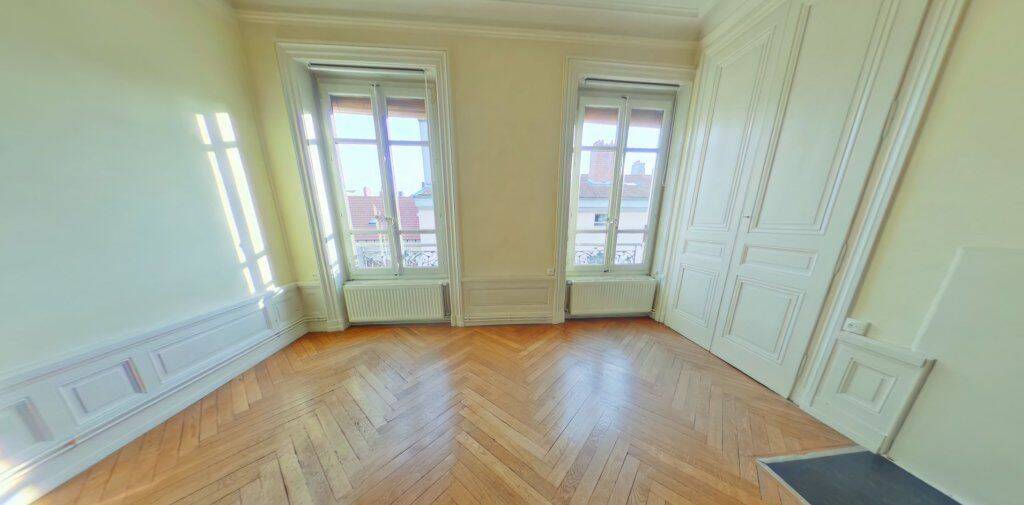 Appartement 1 pièce 51 m² · à Lyon 2ème Arrondissement · 51 m² · 855 €/mois