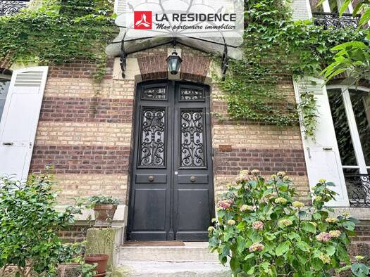 Maison à vendre 2 780 000 € 13 pièces 7 chambres 289 m² 127 m² de terrain La Fourche-Guy Môquet Paris 17ème arrondissement 75017