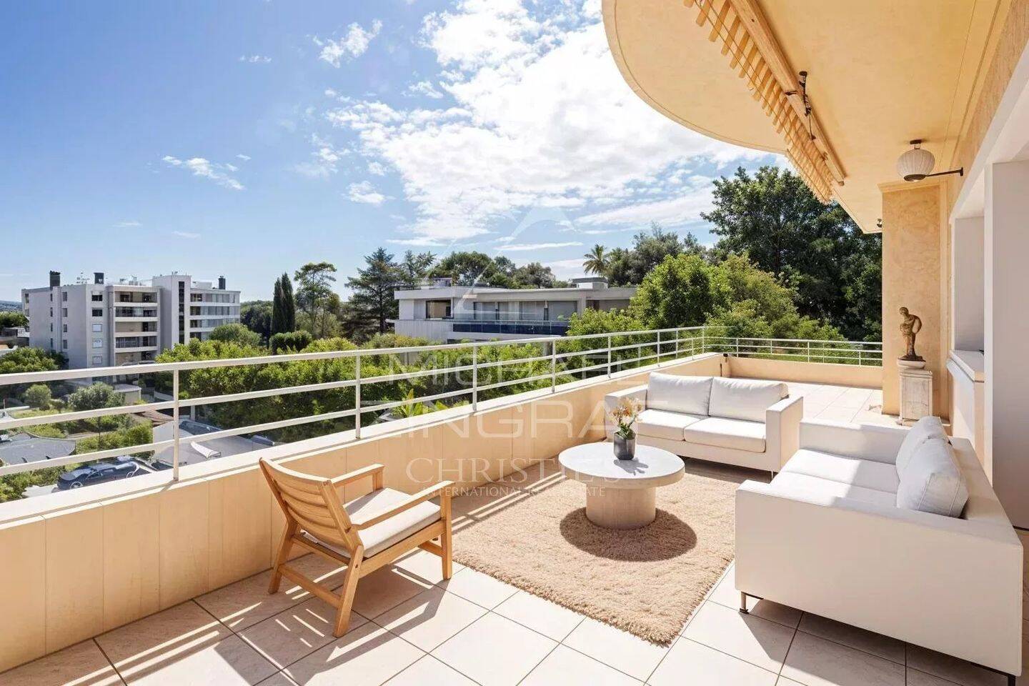 Appartement 4 pièces 96 m² · à Cannes · 95,8 m² · 1 050 000 €