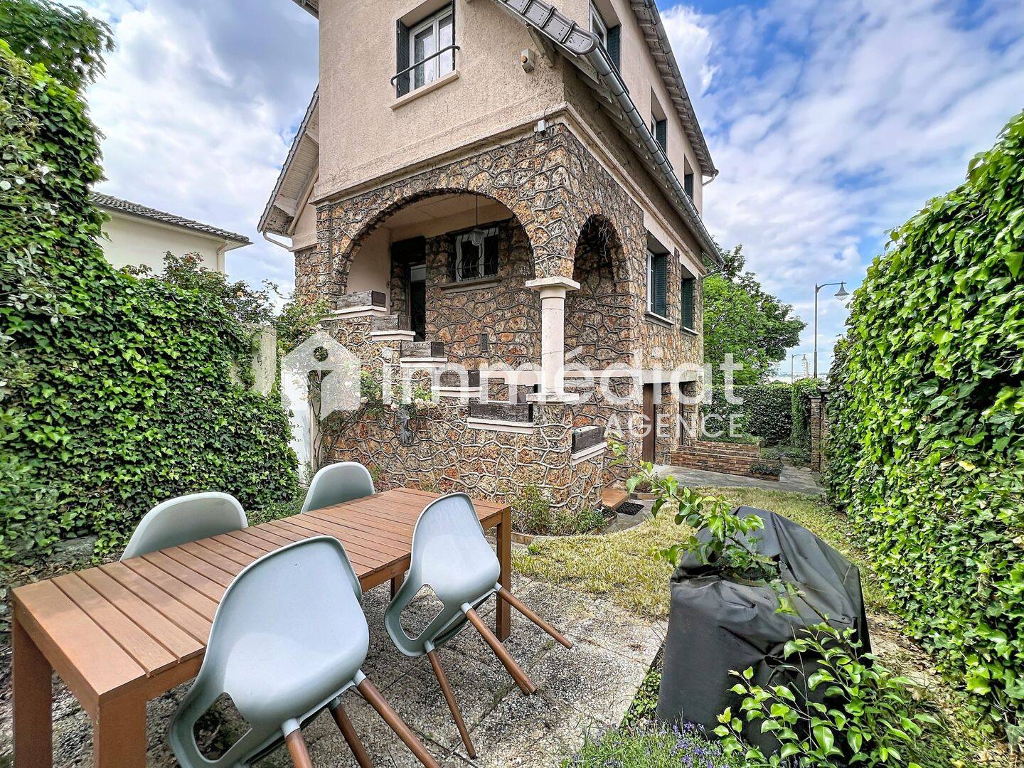 Maison 5 pièces 122 m² · à Rueil-Malmaison · 122 m² · 905 000 €