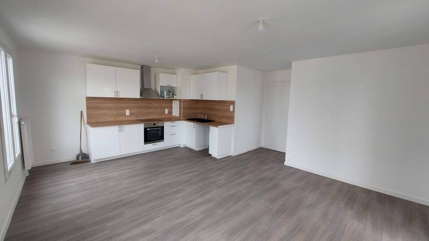 Appartement 4 pièces 80 m² · à Le Blanc-Mesnil · 80 m² · 1 347 €